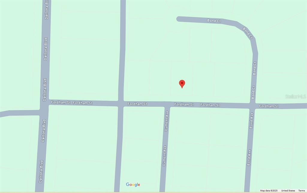 3 Fordham Street Chipley, FL 32428 - Photo 4 of 7 a view of a room with utility area and a refrigerator