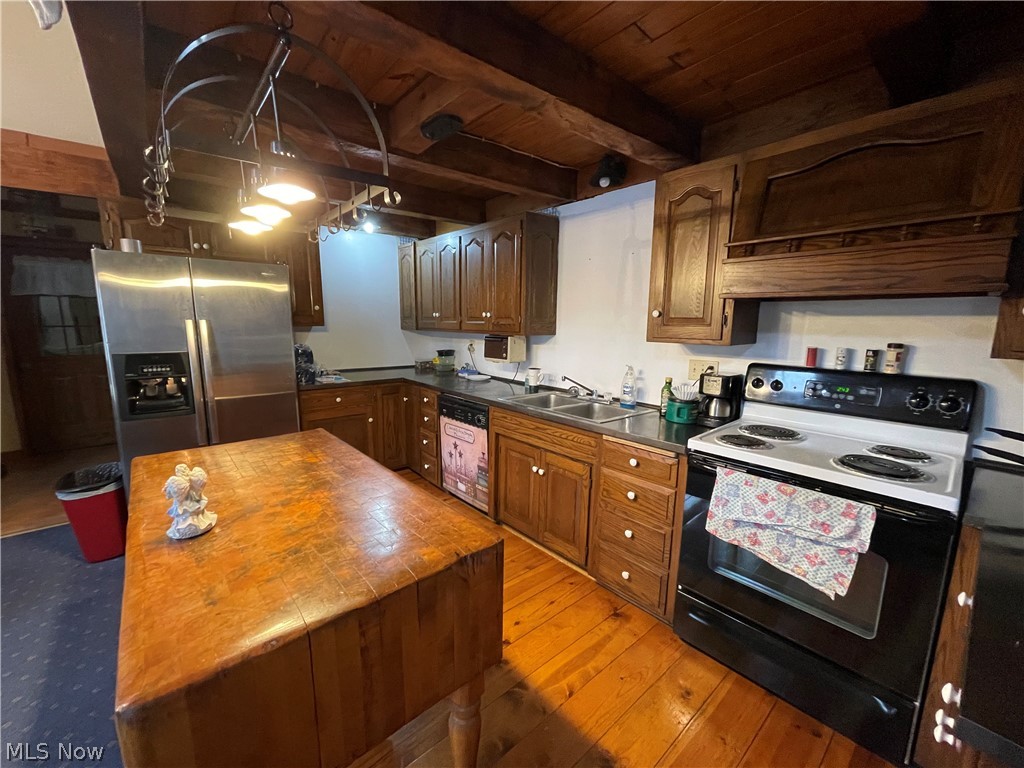 9189 Derry Road Southwest Bowerston, OH 44695 - Photo 4 of 24 Gallery Image 4
