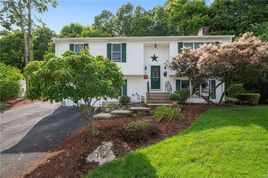 61 BREAULT AVENUE, WOONSOCKET, RI 02895