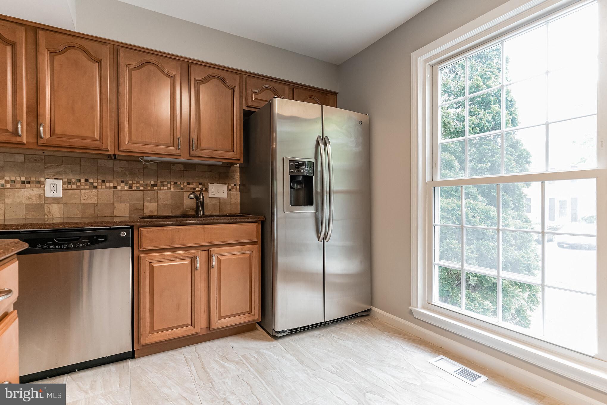 5261 Leestone Court Springfield, VA 22151 - Photo 6 of 35