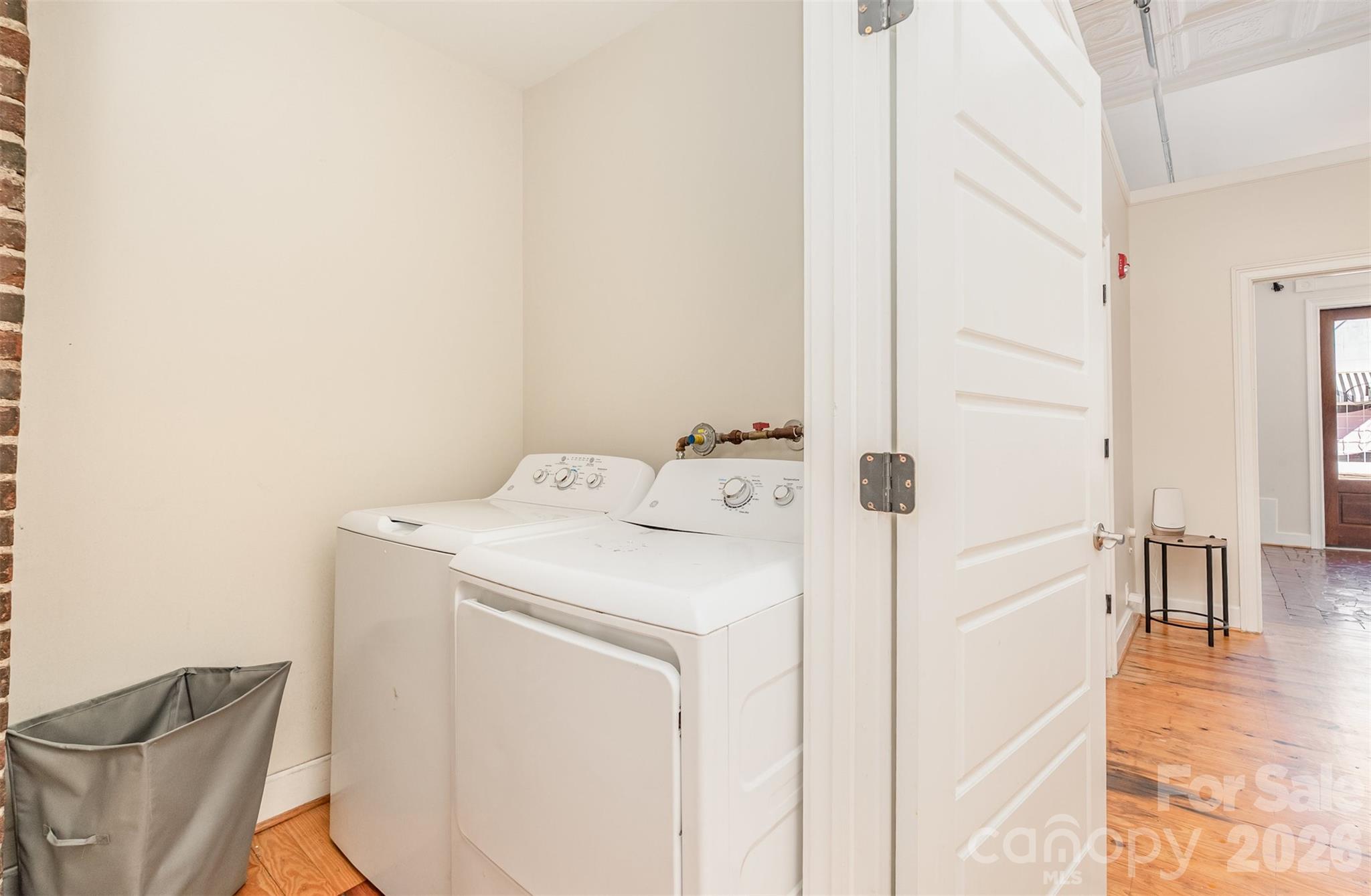 101 West Main Street Union, SC 29379 - Photo 17 of 29 a utility room with dryer and washer