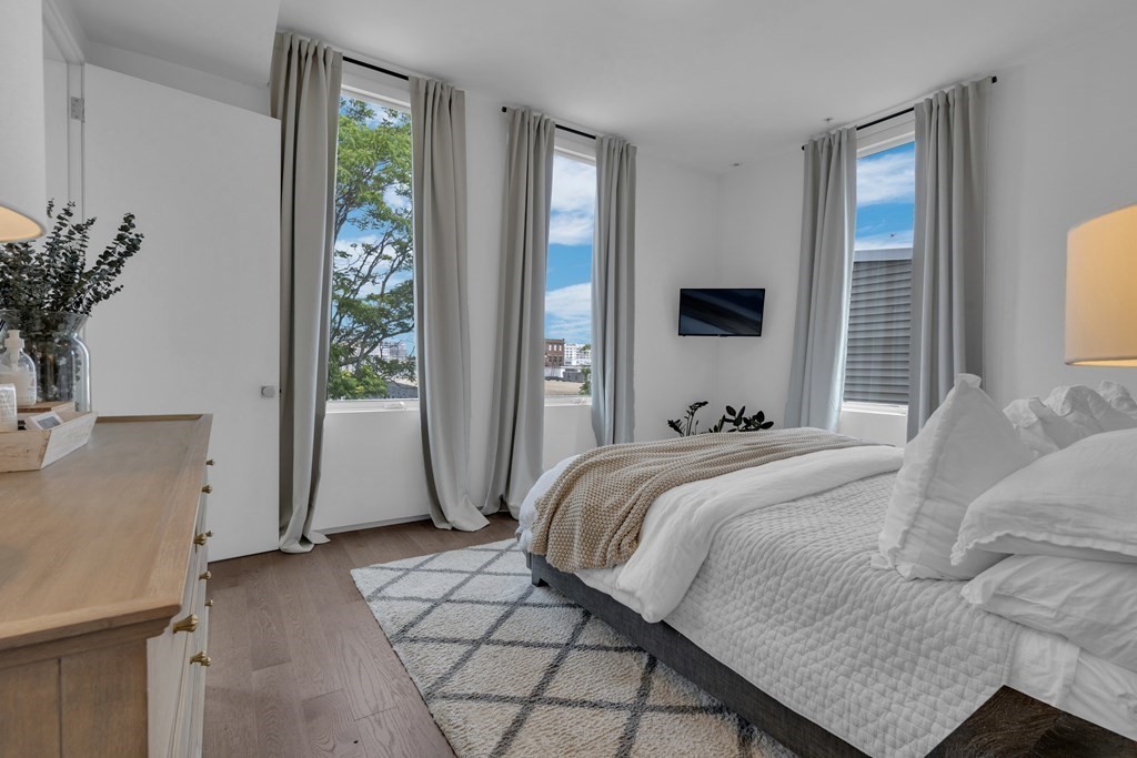 537 East 1st Street, Unit 4 Boston, MA 02127 - Photo 16 of 33