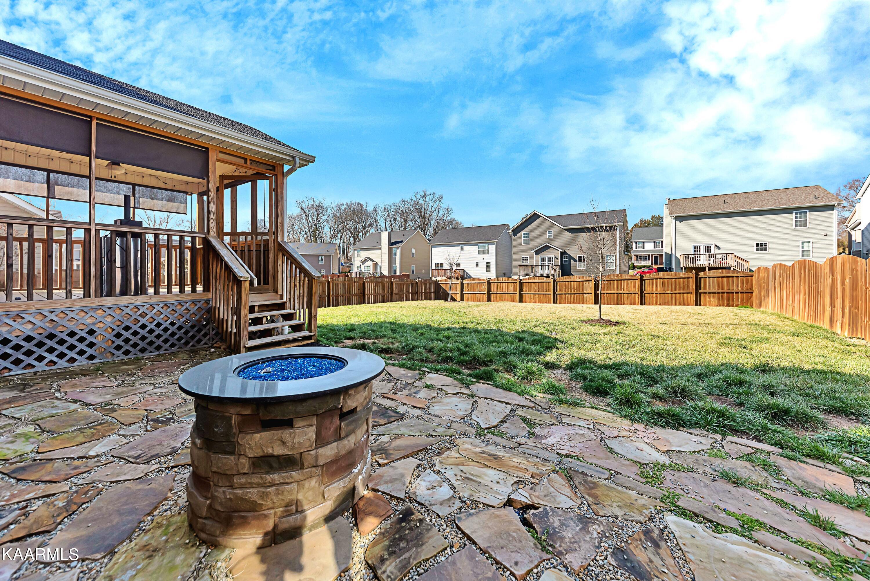 7348 Ladd Road Powell, TN 37849 - Photo 19 of 21 j7LwMGBw