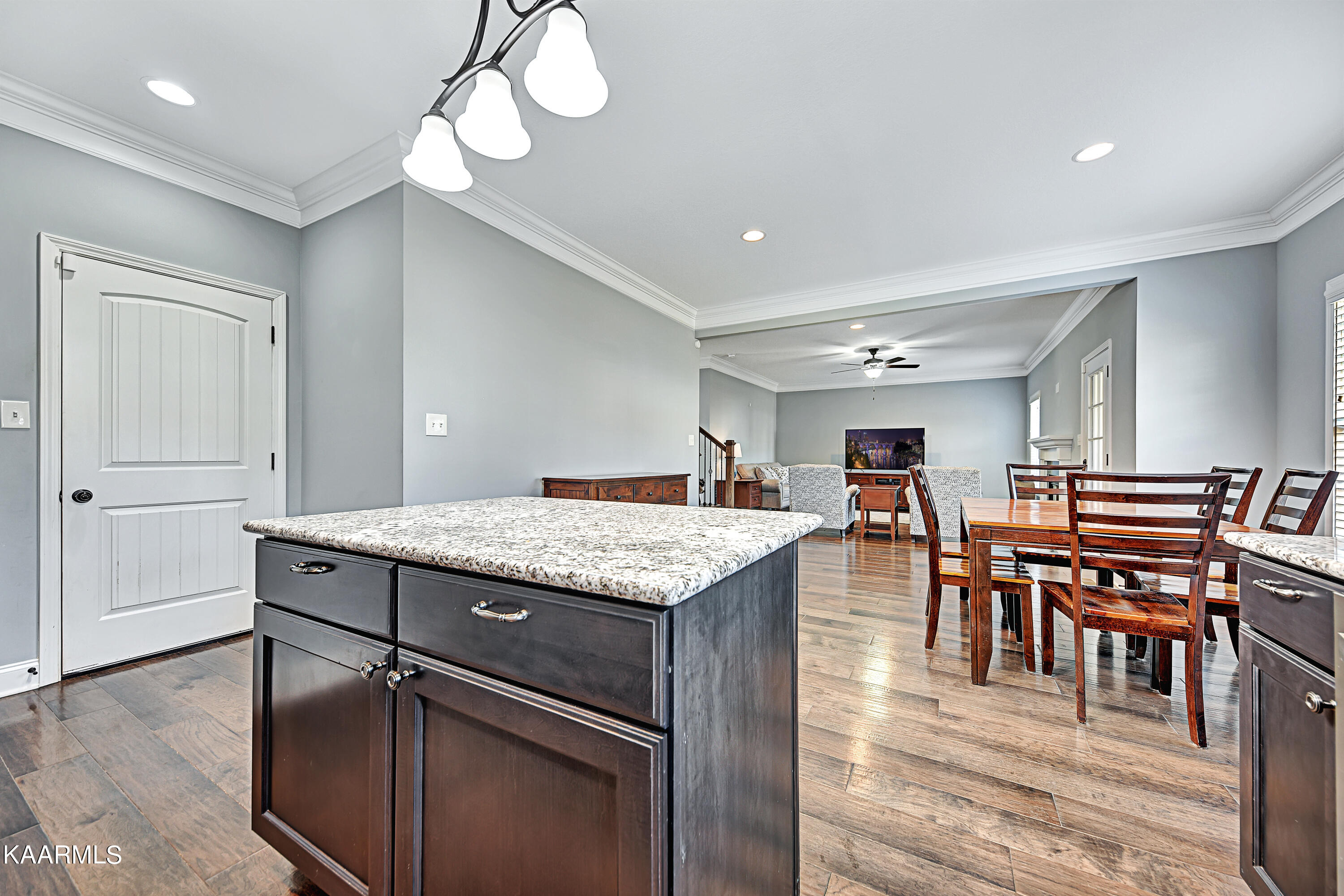 7348 Ladd Road Powell, TN 37849 - Photo 8 of 21 AgentOptix -11
