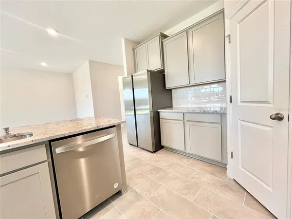 $2,800 | 32303 Rosepine Boulevard, Wesley Chapel, FL 33543