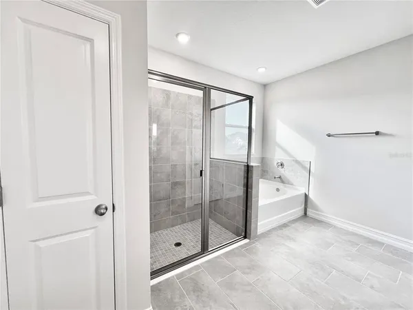 $2,800 | 32303 Rosepine Boulevard, Wesley Chapel, FL 33543