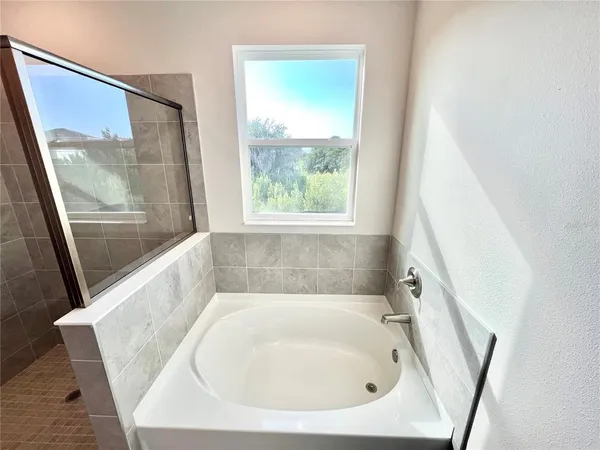 $2,800 | 32303 Rosepine Boulevard, Wesley Chapel, FL 33543