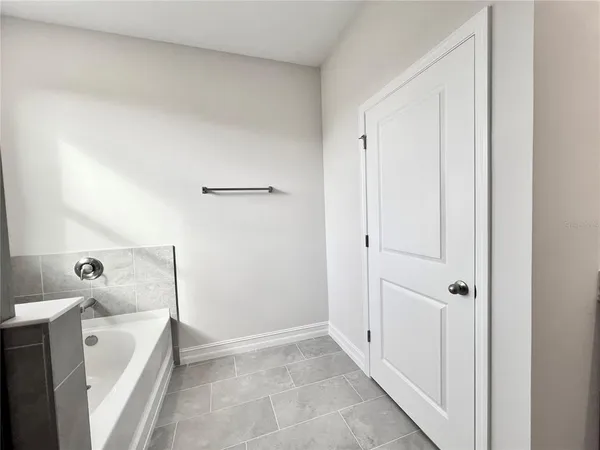 $2,800 | 32303 Rosepine Boulevard, Wesley Chapel, FL 33543