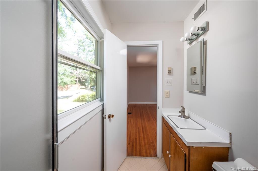 3709 Flowerfield Road Charlotte, NC 28210 - Photo 19 of 29 Gallery Image 19