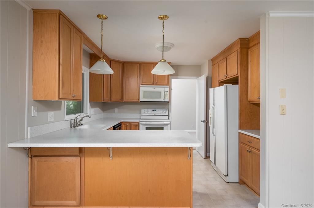 3709 Flowerfield Road Charlotte, NC 28210 - Photo 7 of 29 Gallery Image 7