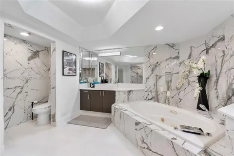 $2,200,000 | 7000 Island Boulevard, Unit 2609, Aventura, FL 33160