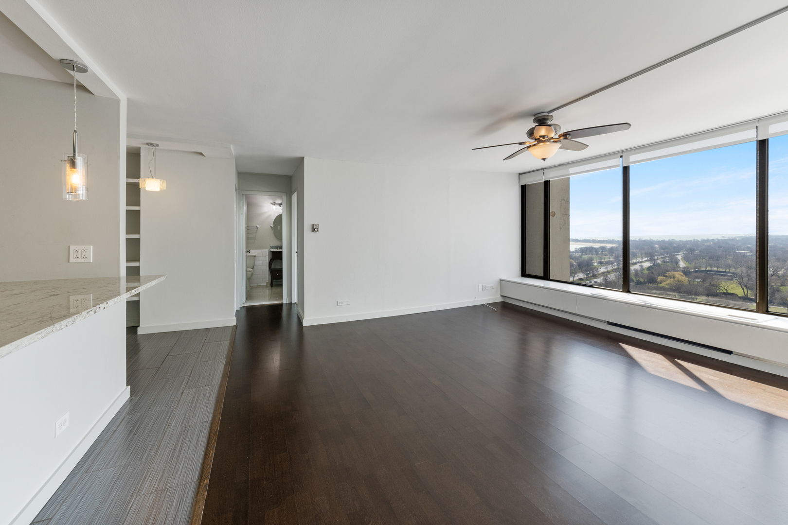 5455 North Sheridan Road, Unit 2204 Chicago, IL 60640 - Photo 12 of 18 Gallery Image 12