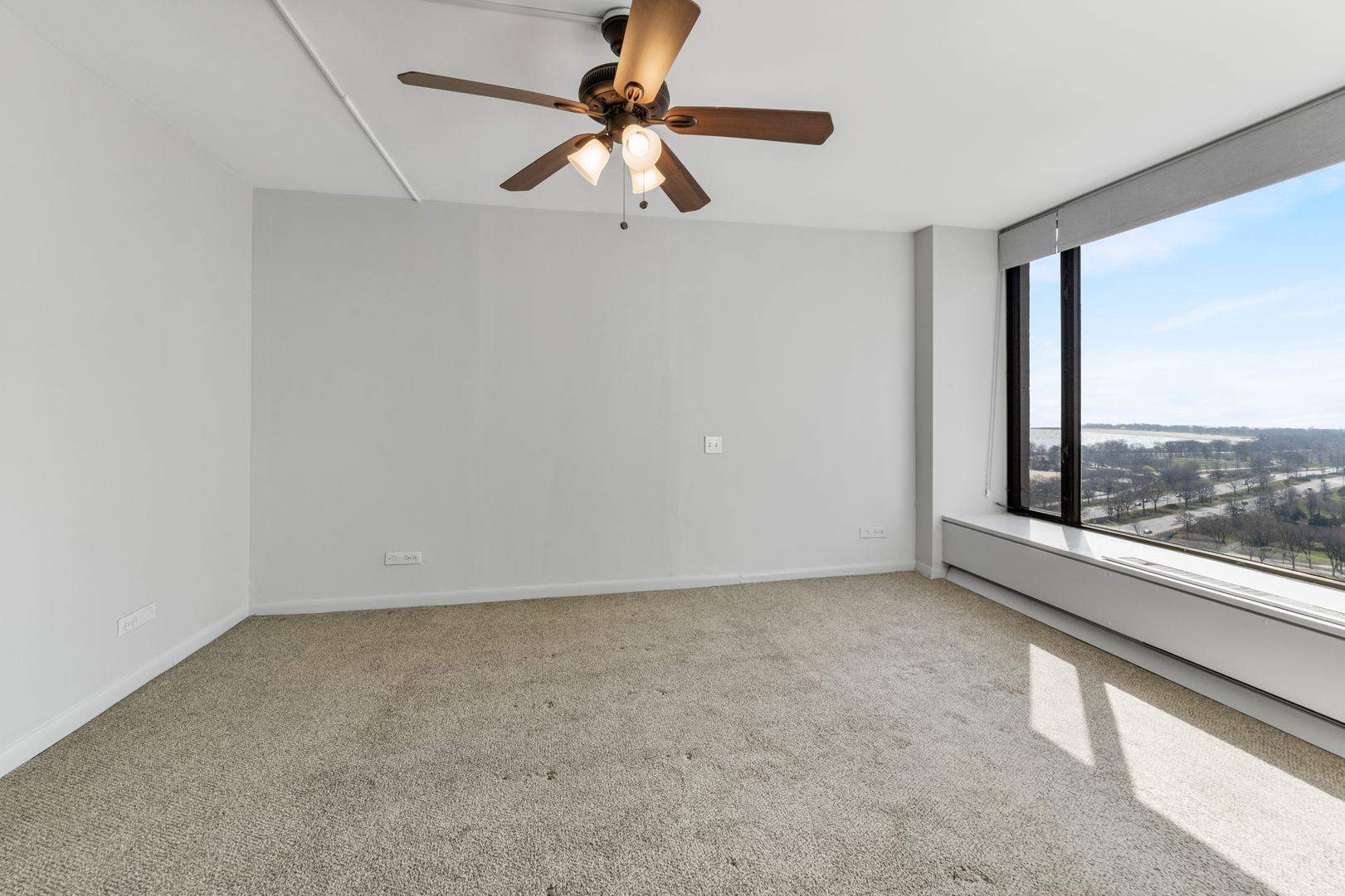 5455 North Sheridan Road, Unit 2204 Chicago, IL 60640 - Photo 16 of 18 Gallery Image 16
