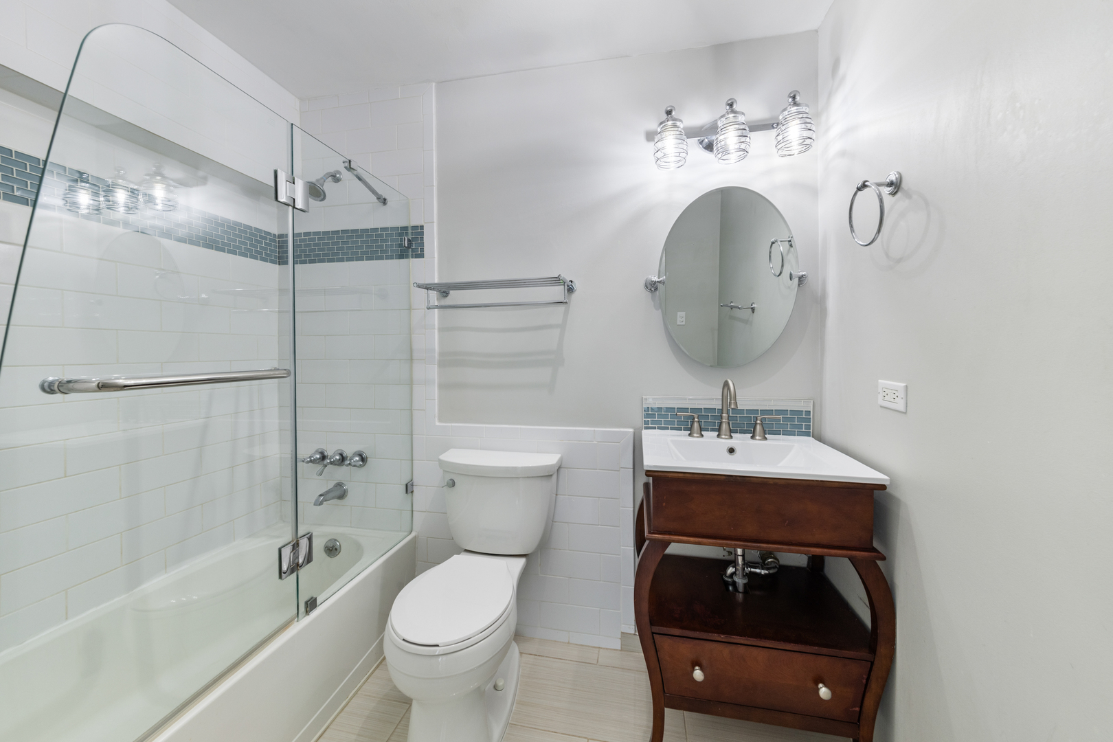 5455 North Sheridan Road, Unit 2204 Chicago, IL 60640 - Photo 17 of 18 Gallery Image 17