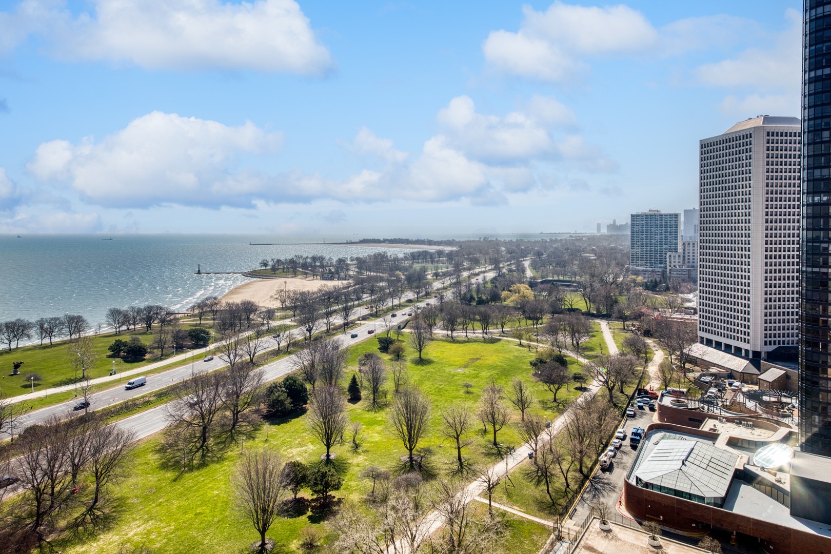 5455 North Sheridan Road, Unit 2204 Chicago, IL 60640 - Photo 2 of 18 Gallery Image 2