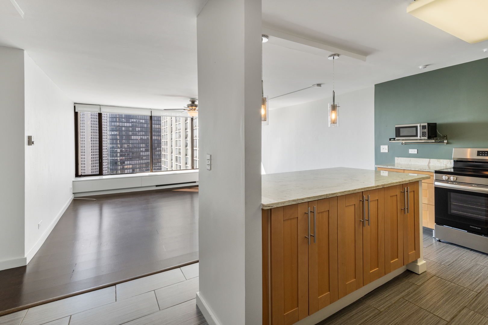 5455 North Sheridan Road, Unit 2204 Chicago, IL 60640 - Photo 4 of 18 Gallery Image 4