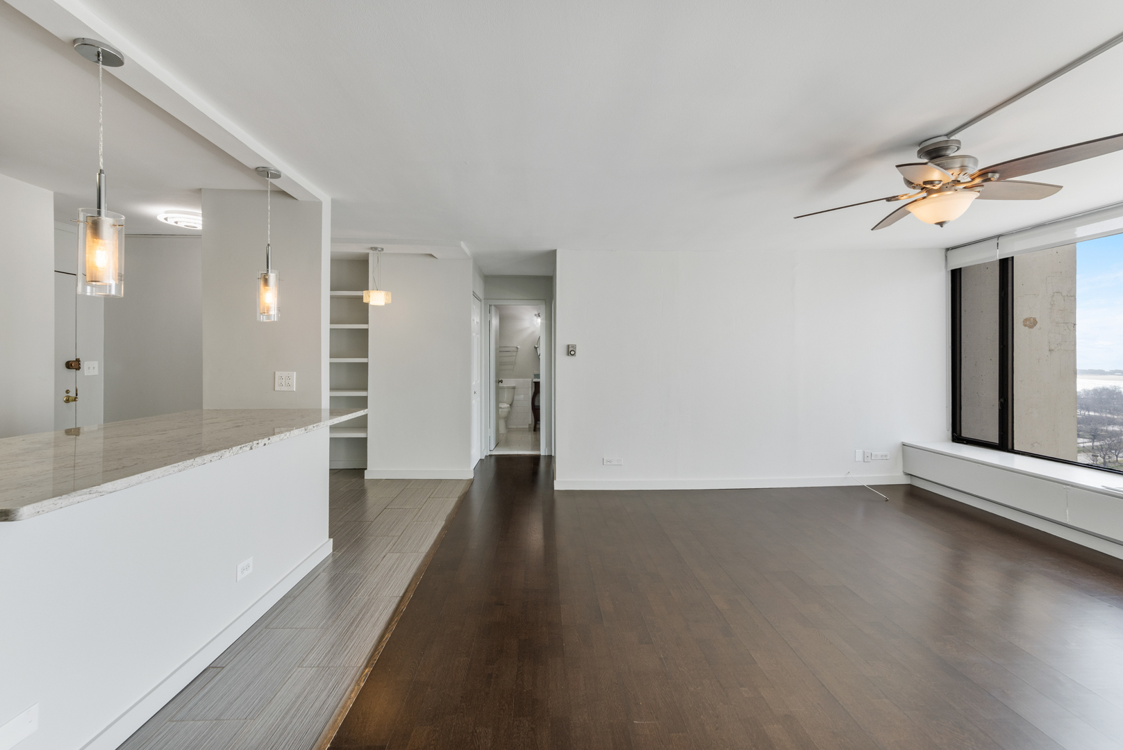 5455 North Sheridan Road, Unit 2204 Chicago, IL 60640 - Photo 6 of 18 Gallery Image 6