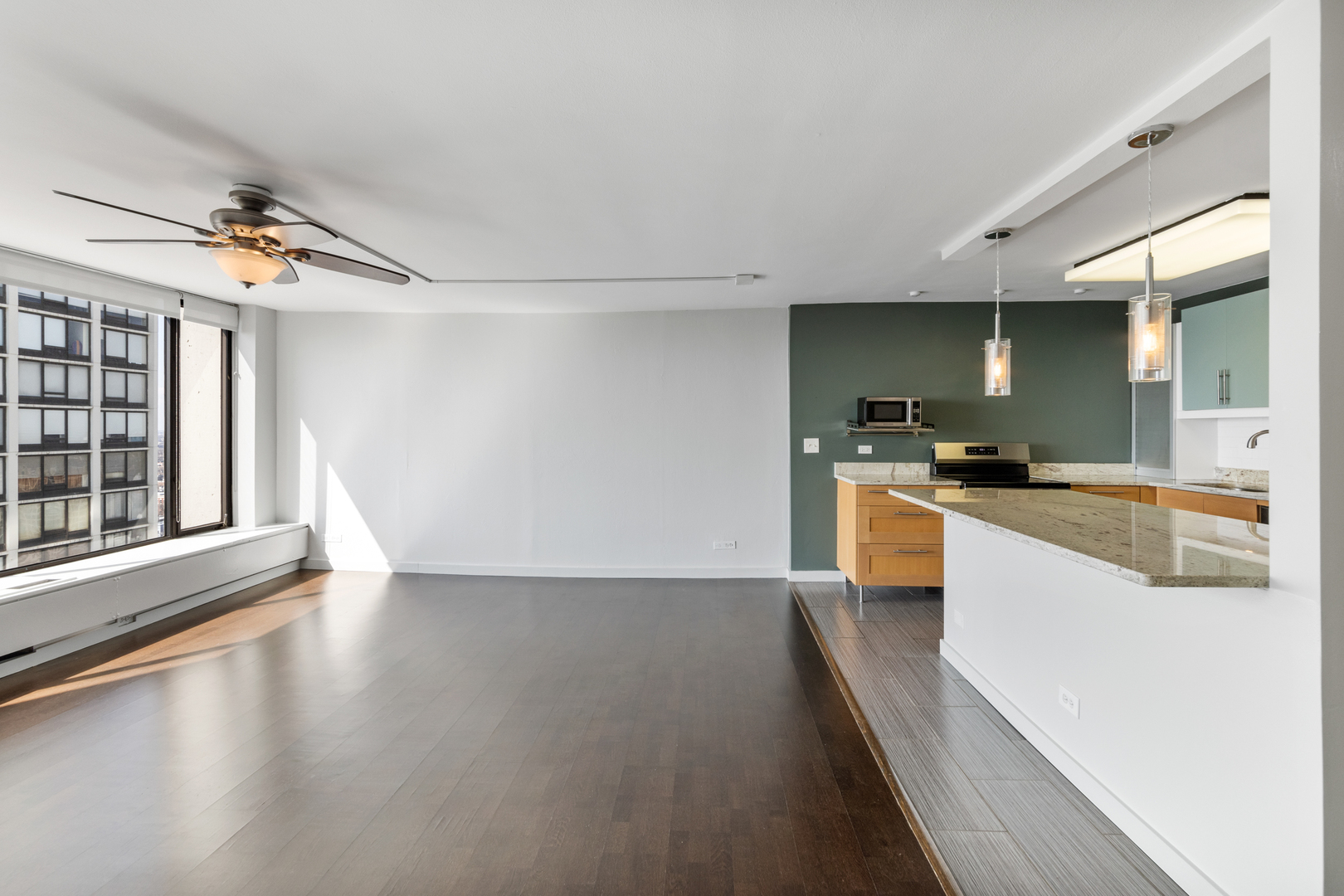 5455 North Sheridan Road, Unit 2204 Chicago, IL 60640 - Photo 7 of 18 Gallery Image 7