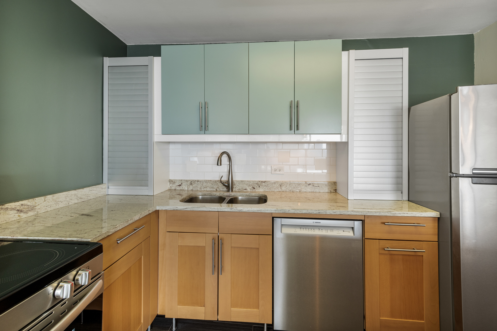 5455 North Sheridan Road, Unit 2204 Chicago, IL 60640 - Photo 10 of 18 Gallery Image 10