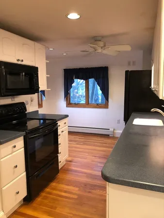 $2,600 | 184 Middle Street, Unit 2, Braintree, MA 02184