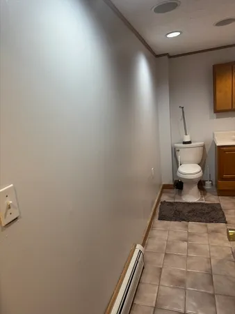 $2,600 | 184 Middle Street, Unit 2, Braintree, MA 02184