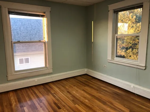 $2,400 | 184 Middle Street, Unit 2, Braintree, MA 02184