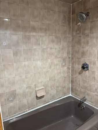 $2,400 | 184 Middle Street, Unit 2, Braintree, MA 02184