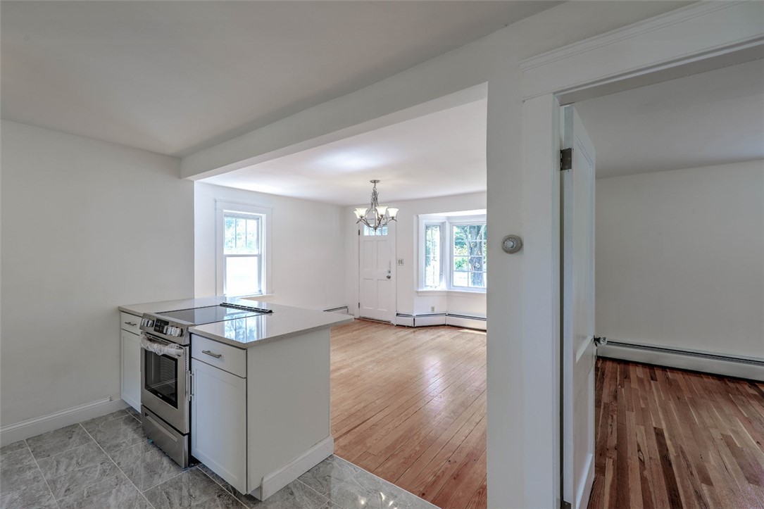 17 Clinton Avenue Scituate, RI 02831 - Photo 11 of 34