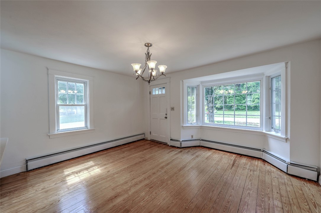 17 Clinton Avenue Scituate, RI 02831 - Photo 12 of 34