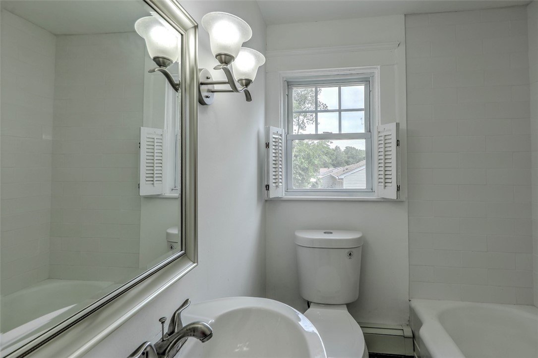 17 Clinton Avenue Scituate, RI 02831 - Photo 19 of 34