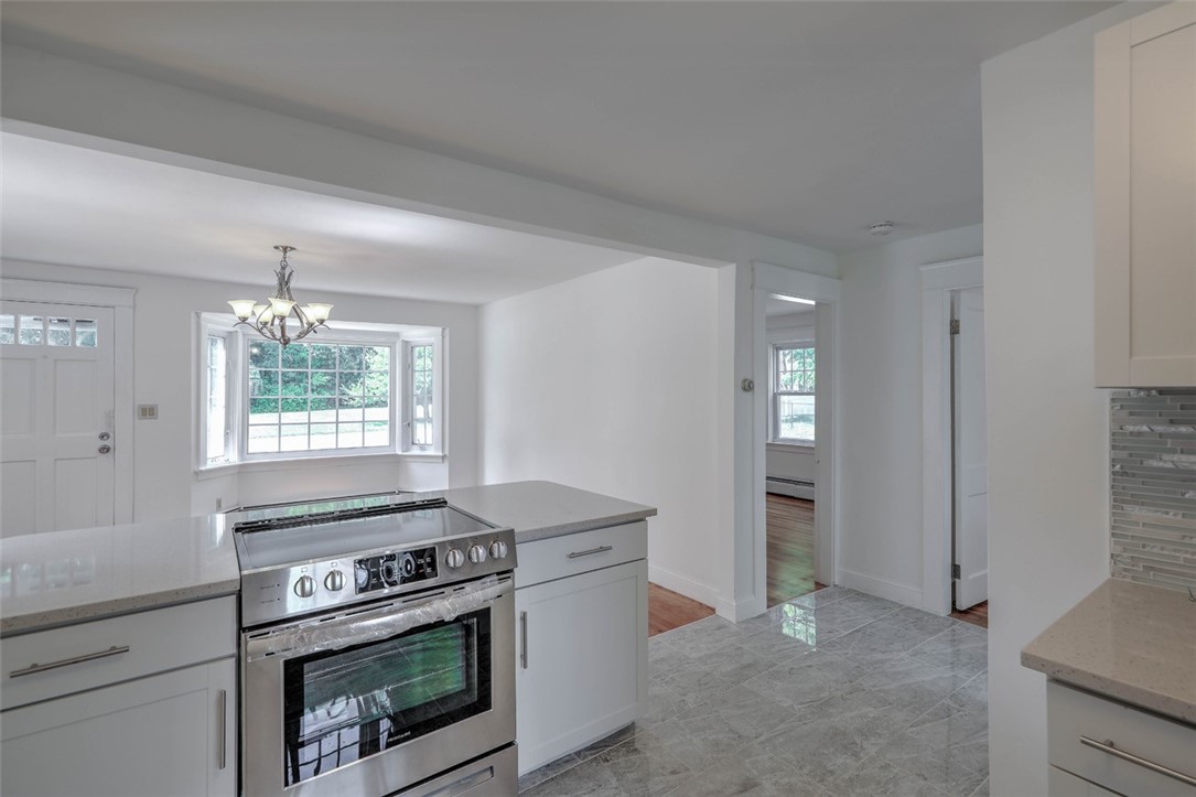 17 Clinton Avenue Scituate, RI 02831 - Photo 8 of 34