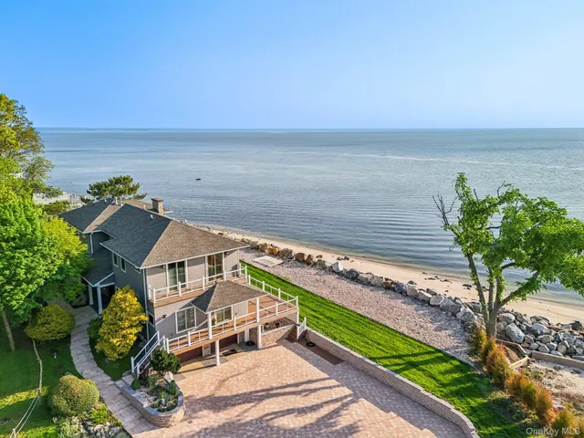a view of a terrace with a garden
