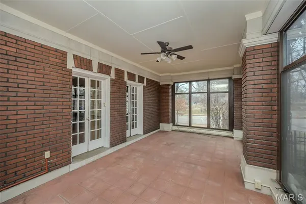 $849,000 | Undisclosed Address, St. Louis, MO 63104