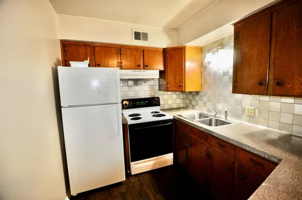 $1,150 | 202 East Oak Street, Unit 4, Weatherford, TX 76086