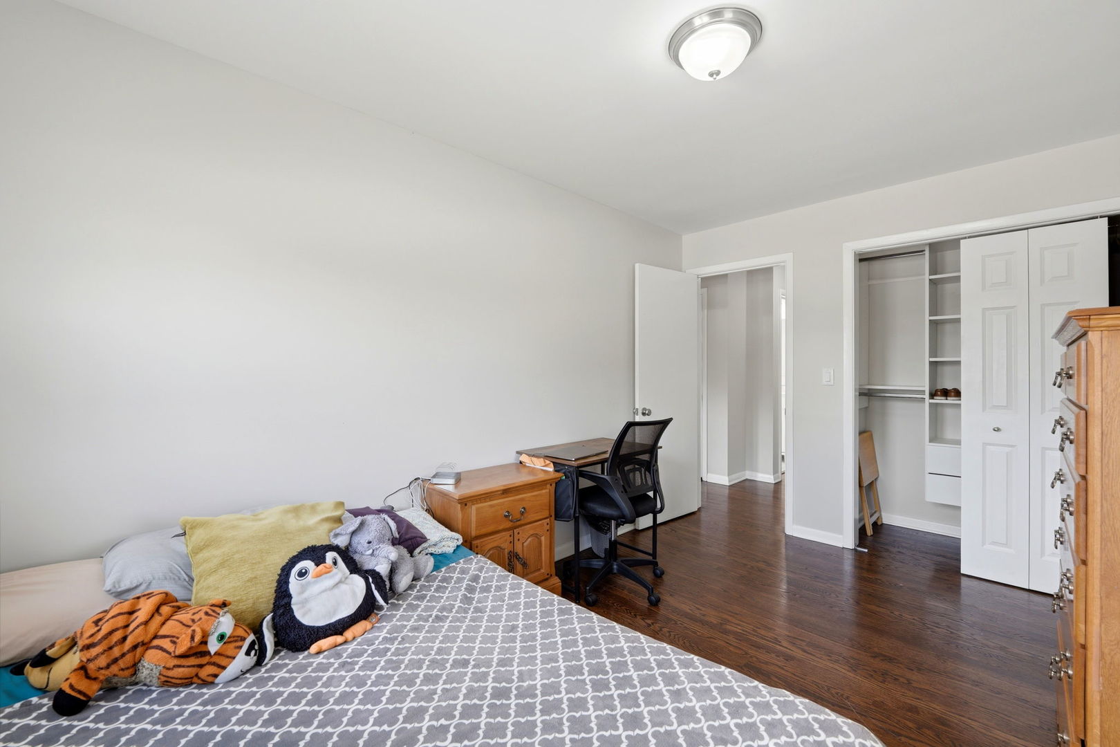 389 Michael John Drive Park Ridge, IL 60068 - Photo 19 of 40