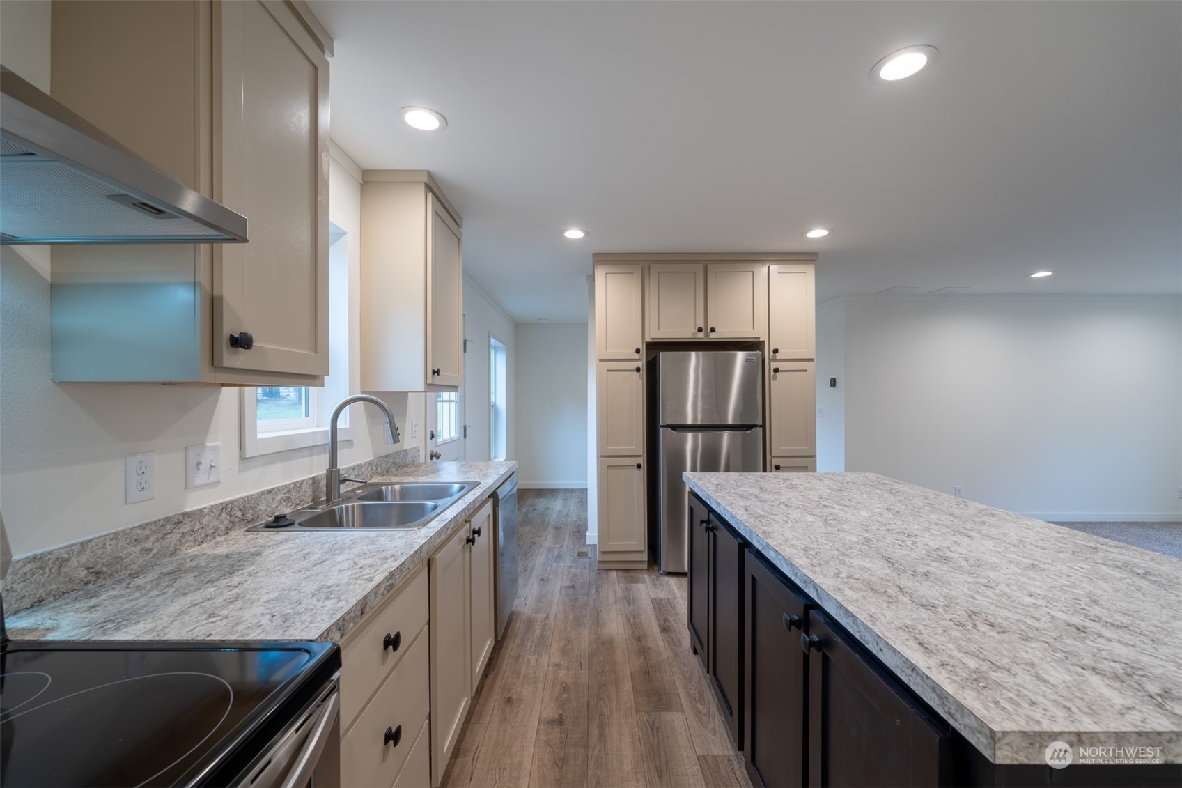 789 Chandler Road Chehalis, WA 98532 - Photo 6 of 17 a kitchen with stainless steel appliances granite countertop a sink stove and refrigerator