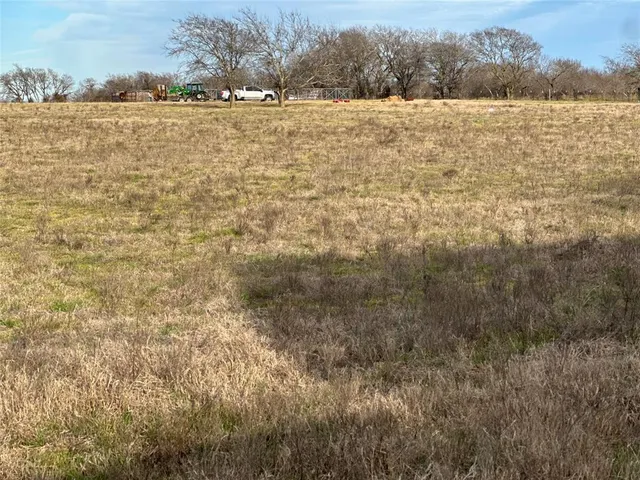 $300,000 | 215 Coolidge Tx 76635, Coolidge, TX 76635