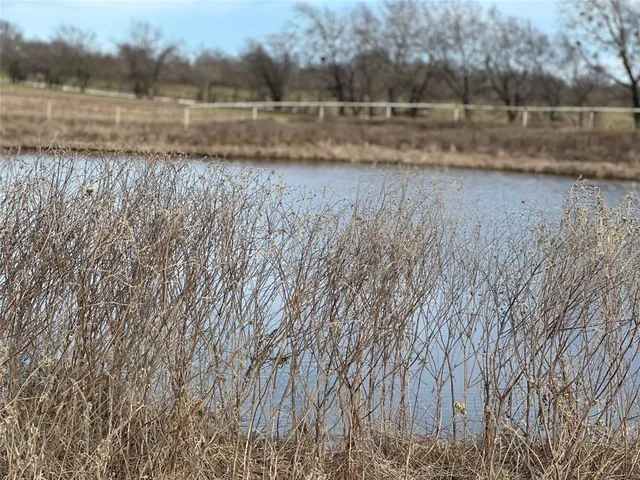 $300,000 | 215 Coolidge Tx 76635, Coolidge, TX 76635