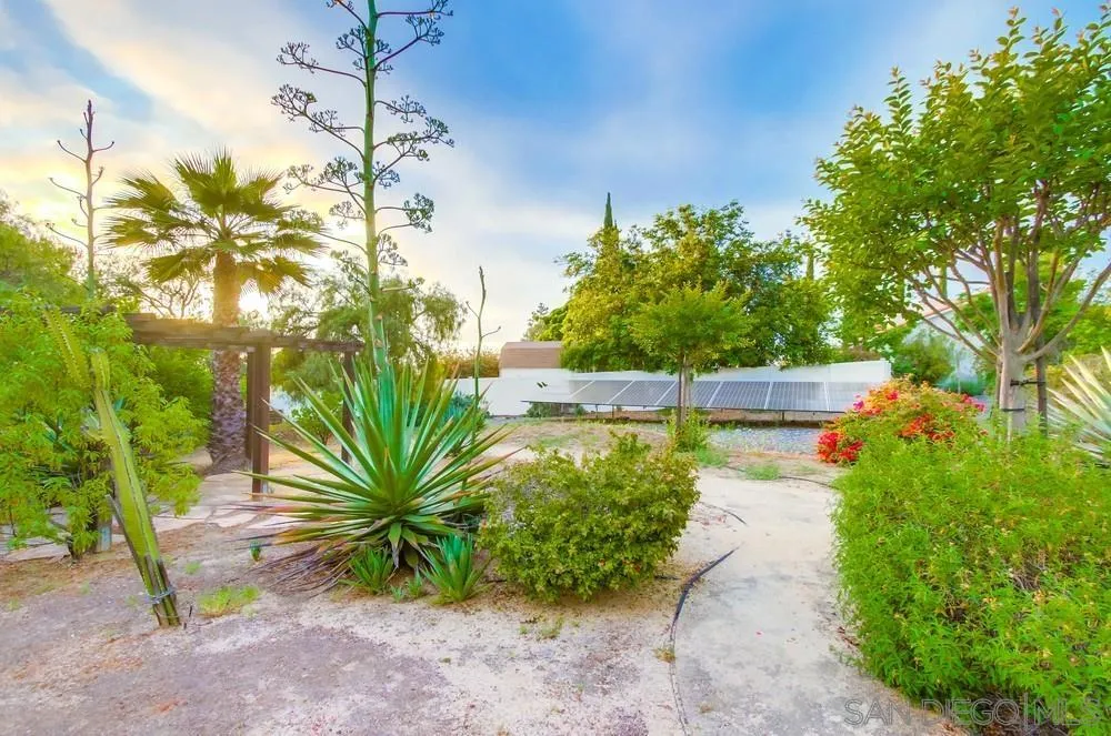 16052 Country Day Road Poway, CA 92064 - Photo 64 of 75