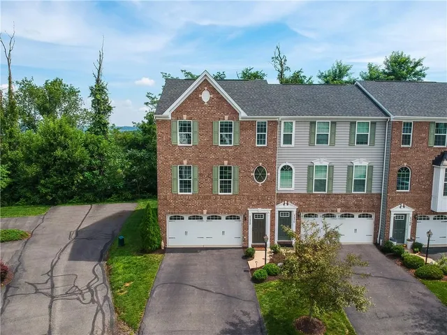 $379,500 | 1172 Bayberry Drive, Canonsburg, PA 15317