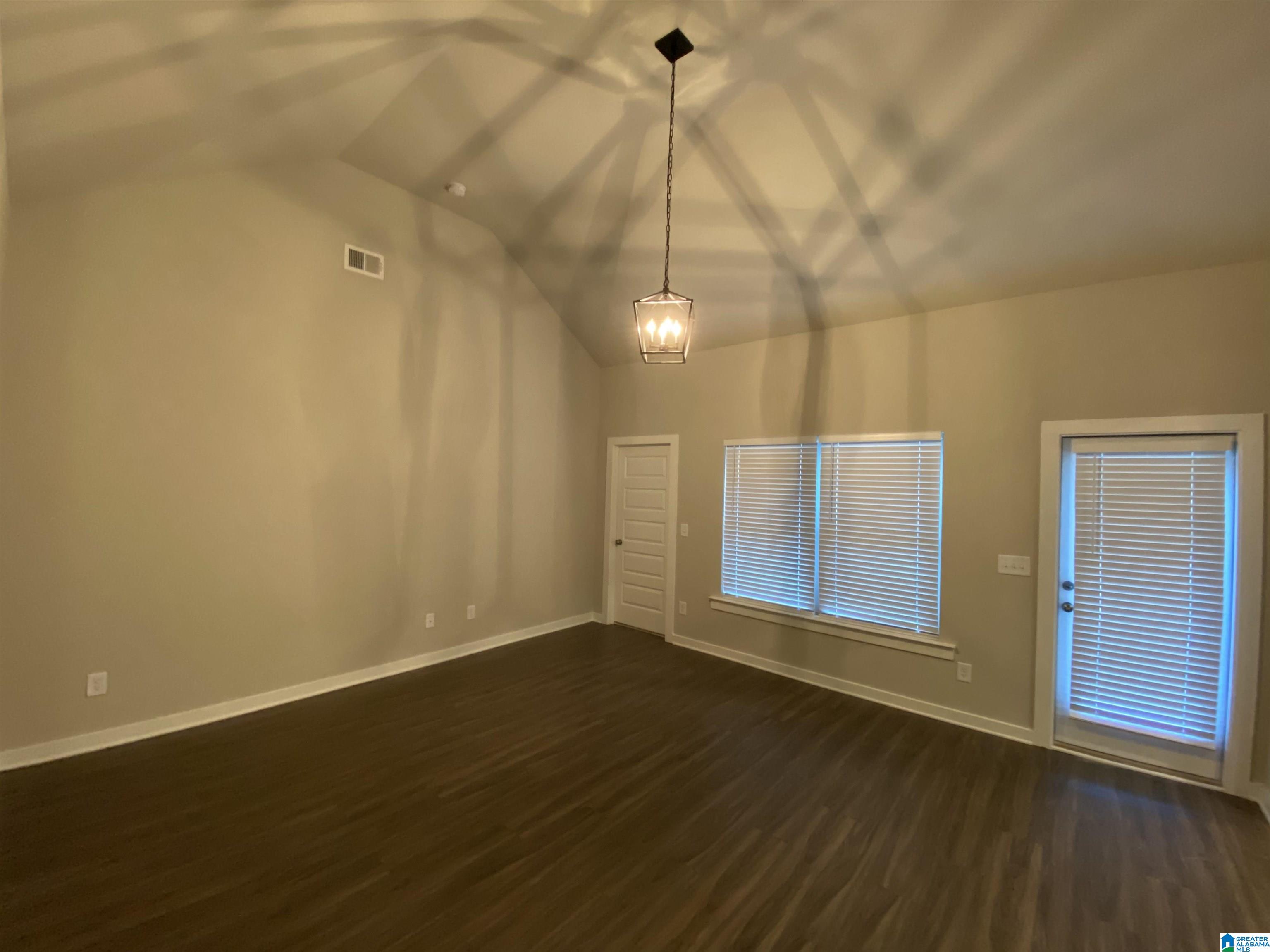 220 Avalon Way Clanton, AL 35045 - Photo 3 of 27