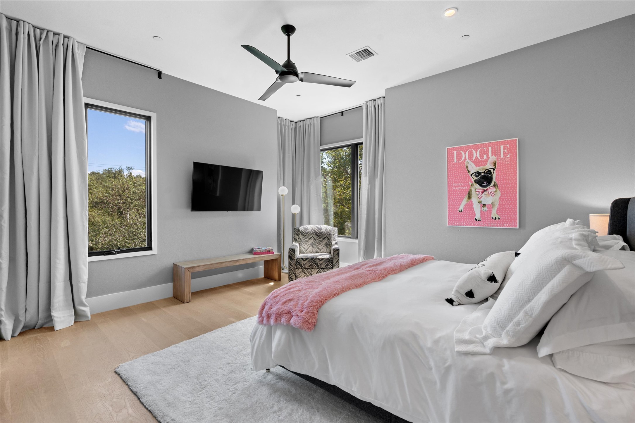 1500 The High Road Austin, TX 78746 - Photo 28 of 40 Spacious room featuring light wood-finish flooring, recessed lighting, and a contemporary ceiling fan