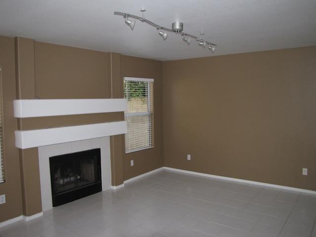 4620 East Danbury Road Phoenix, AZ 85032 - Photo 6 of 19 6