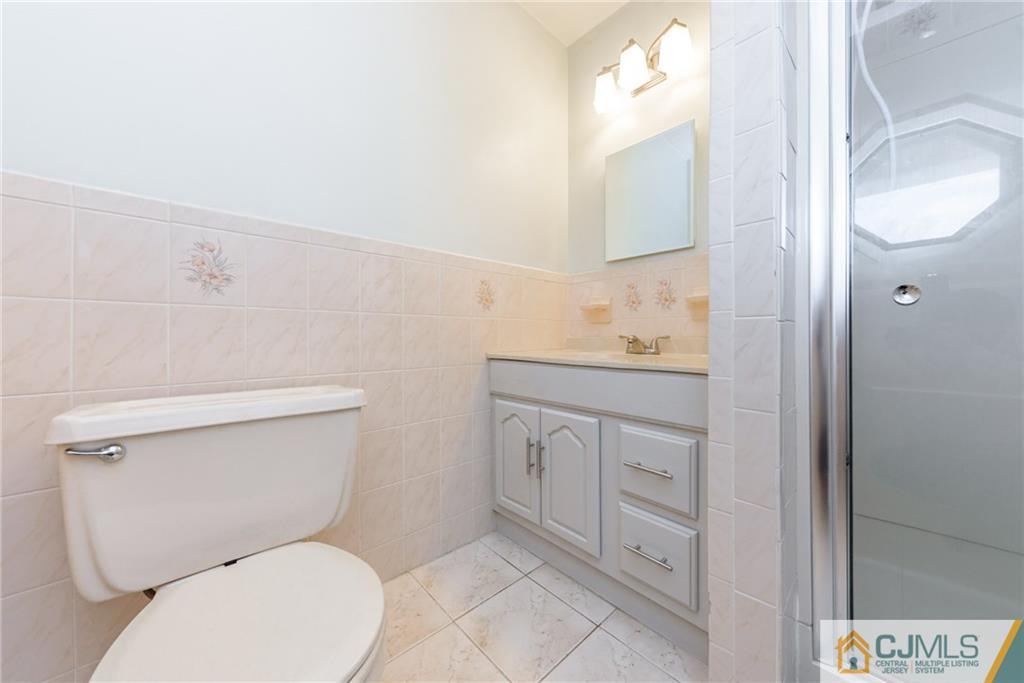 6 Lowell Road Manalapan, NJ 07726 - Photo 17 of 25 Gallery Image 17