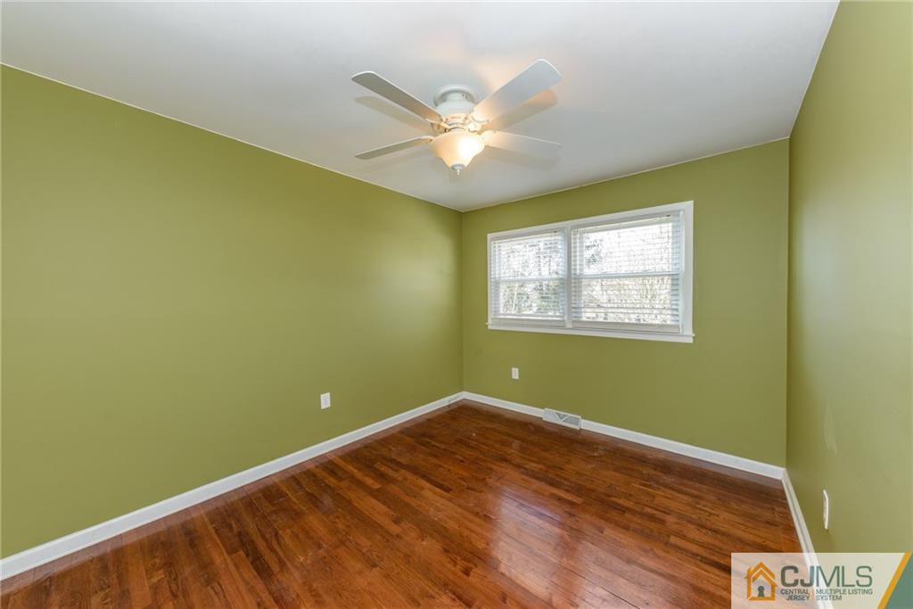 6 Lowell Road Manalapan, NJ 07726 - Photo 19 of 25 Gallery Image 19