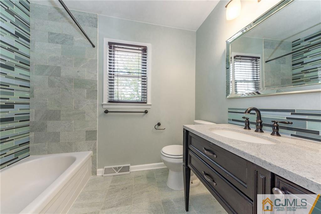 6 Lowell Road Manalapan, NJ 07726 - Photo 21 of 25 Gallery Image 21