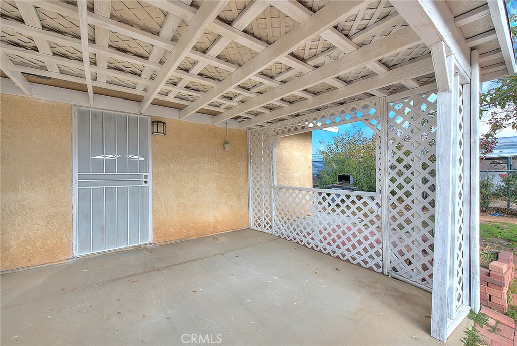 22133 Thunderbird Road Apple Valley, CA 92307 - Photo 21 of 29