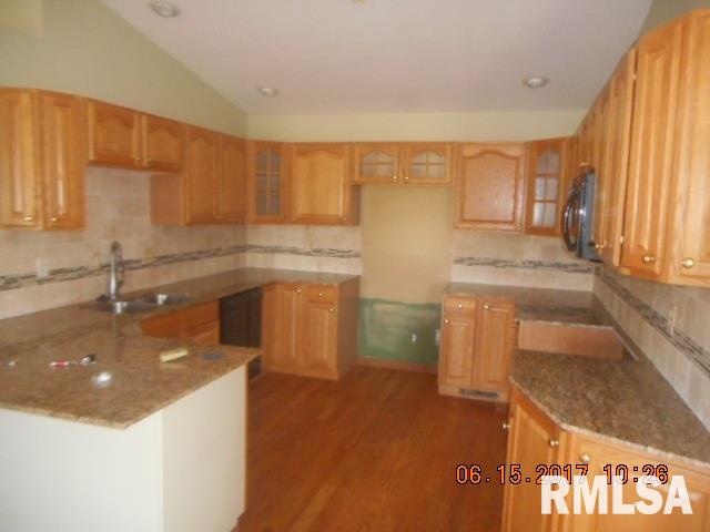 23177 North Arrow Road Cuba, IL 61427 - Photo 4 of 14 Gallery Image 4