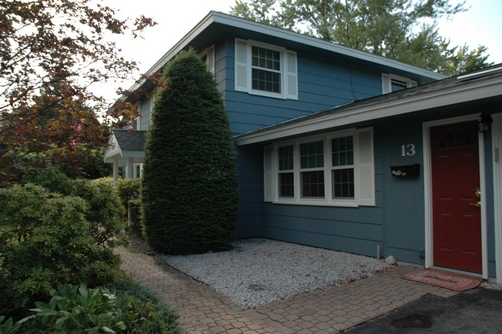13 Ansie Road Chelmsford, MA 01824 - Photo 3 of 30