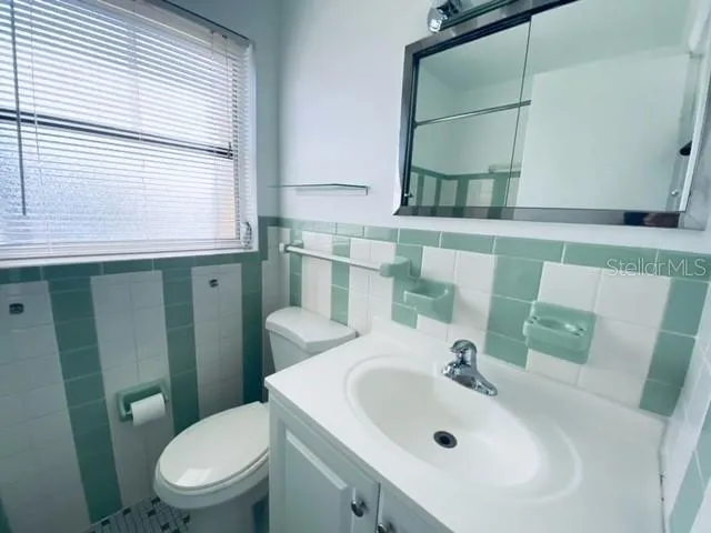 $1,200 | 4902 31st Avenue South, Gulfport, FL 33707